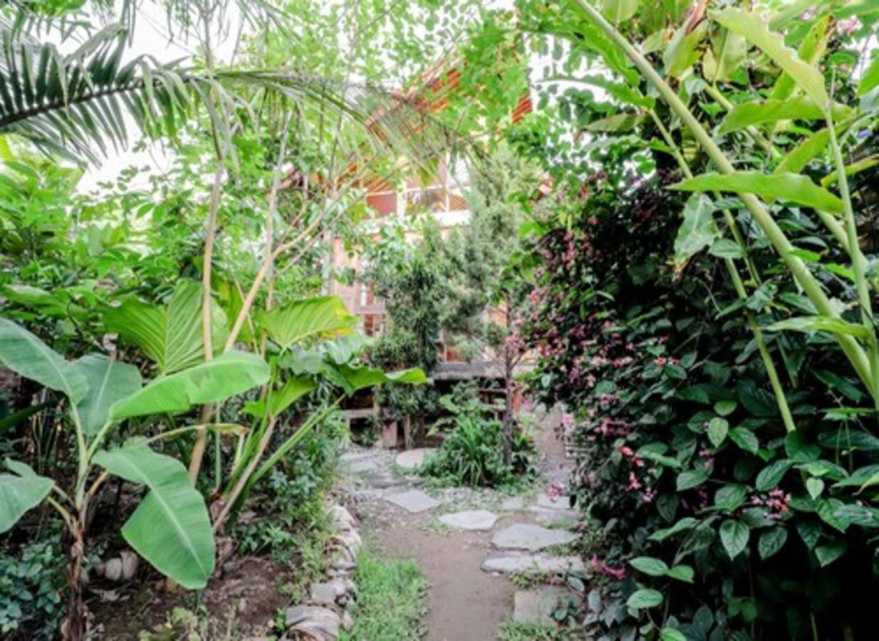 Lorong Homestay Bantul Exterior photo